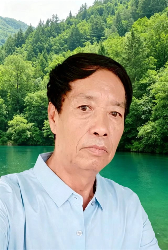 砚田藏陇韵 笔墨寄乡情——记泾川农民画家